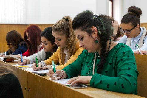 Numărul de credite - alocat în funcție de statutul disciplinei