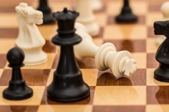 UAIC și Federația Română de Șah cercetează influența practicării șahului asupra inteligenței elevilor din ciclul primar