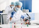 Cercetătorii UAIC au descoperit un nou mecanism de distrugere celulară generat de virusul SARS-CoV-2