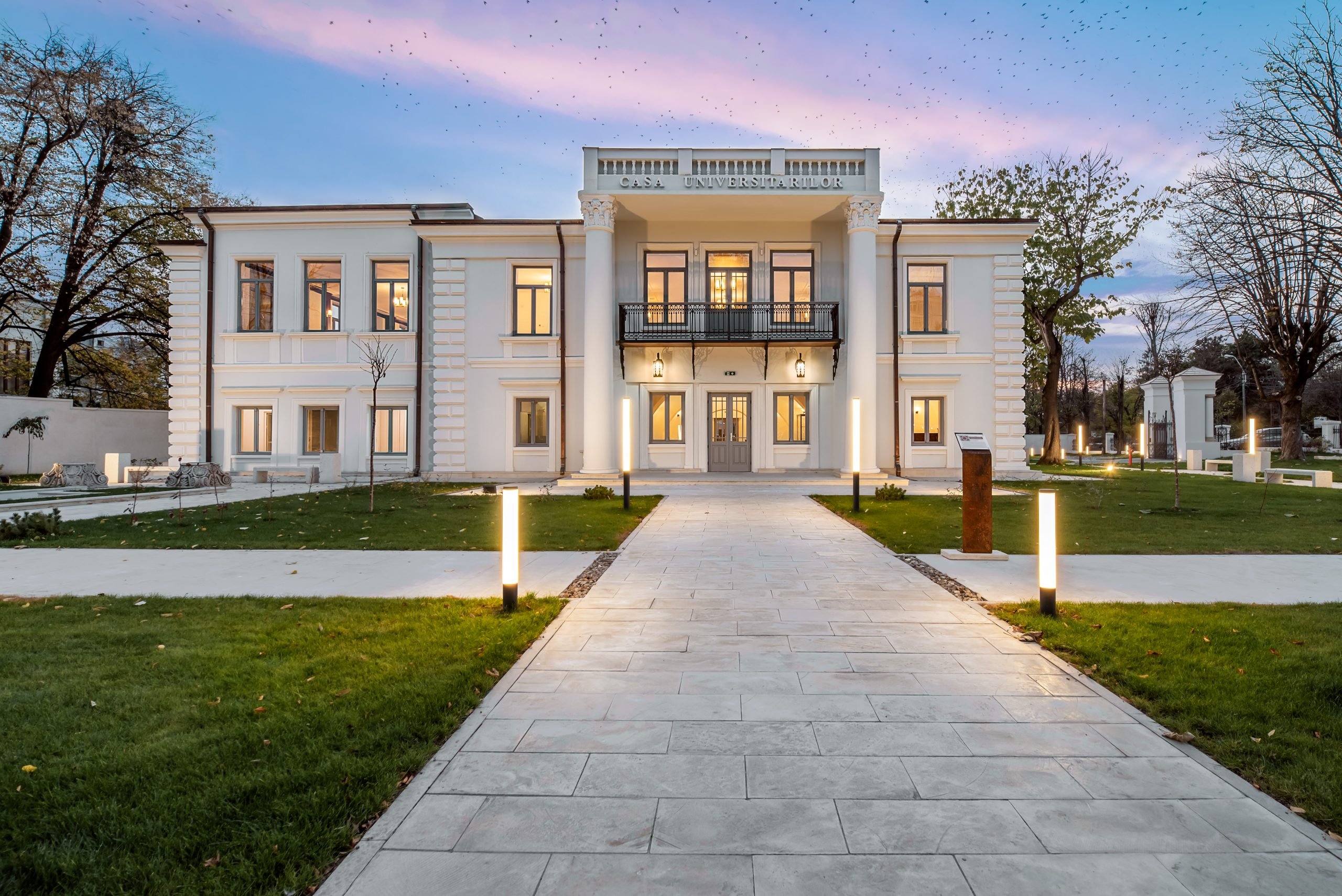 Casa Universitarilor din Iaşi - Universitatea „Alexandru Ioan Cuza” din ...
